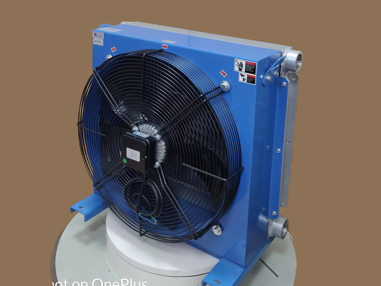 A350T-AC立式風(fēng)冷卻器 A350T-AC立式風(fēng)冷卻器